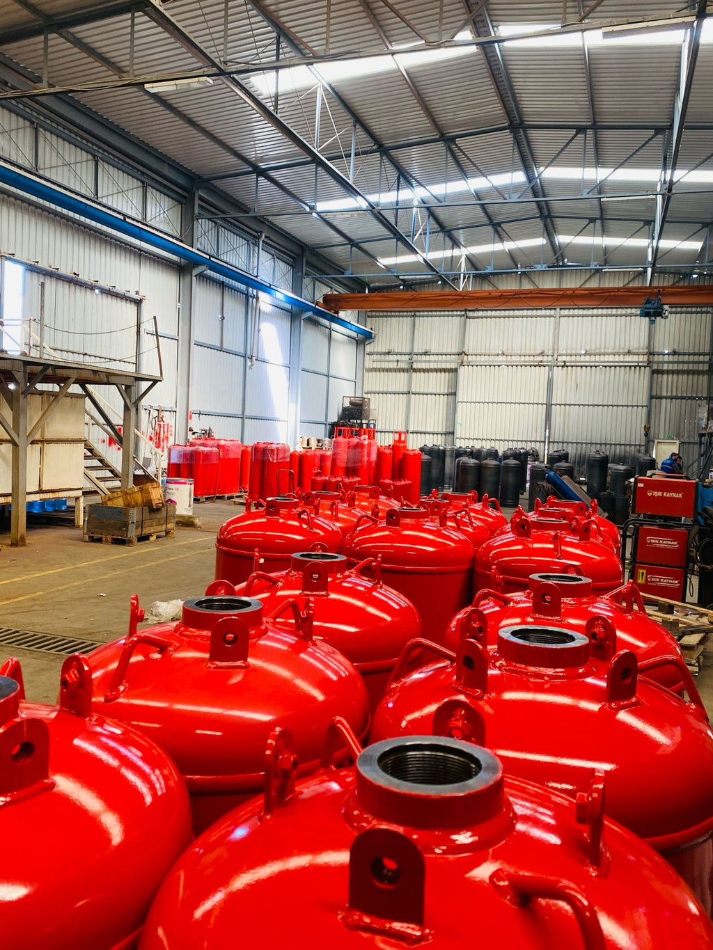 FM-200 (HFC-227ea) / Novec 1230 (FK-5-1-12) 25/42 Bar Fire Suppression System Cylinders